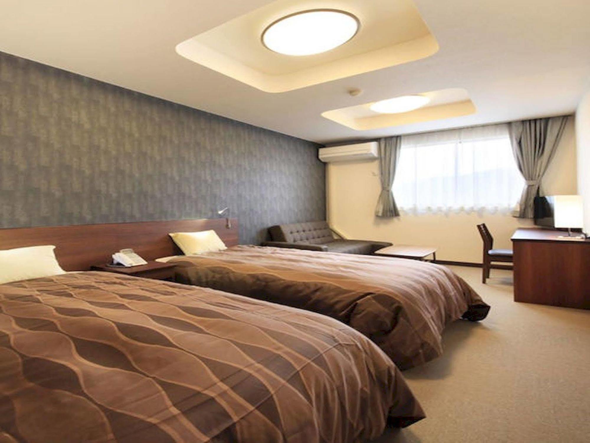 Hotel Togariishi Тіно Екстер'єр фото