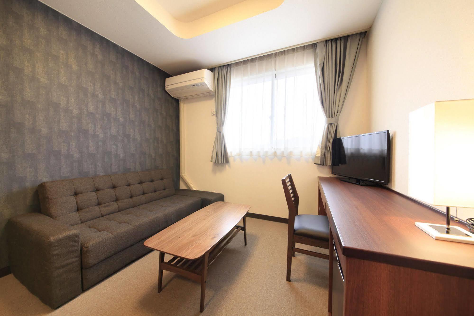 Hotel Togariishi Тіно Екстер'єр фото
